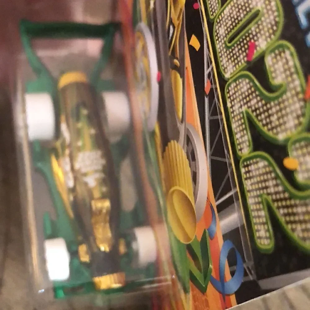 Hot Wheels City 2022 Hot Wheels Happy New Year🥳 Carbonator 1 2 Collect 1 4 Play